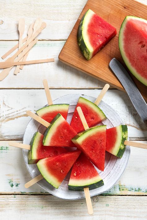 Watermelon Pops, Picnic Menu, Watermelon Wedge, Watermelon Popsicles, Kid Friendly Snack, Watermelon Recipes, Watermelon Slices, Perfect Picnic, Summer Treats