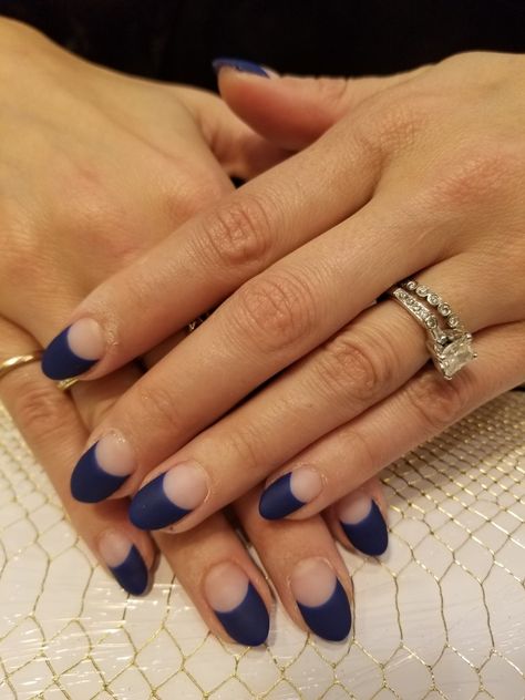 Navy Blue Tipped Nails, Round Navy Blue Nails, Navy French Manicure, Half Moon Manicure Vintage, Navy Manicure Ideas, Navy Fall Nails, Navy French Tip Nails, Half Moon Manicure, Color Block Nails