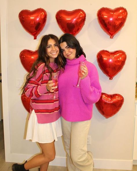 Galentines Party Outfits Casual, Valentine Inspired Outfits, Galentines Fit, Galentines Party Aesthetic Outfit, Valentines Day Pics, Galentines Inspo Pics, Valentine’s Day Party Outfit, Galentines Aesthetic Outfit, Valentines Pics