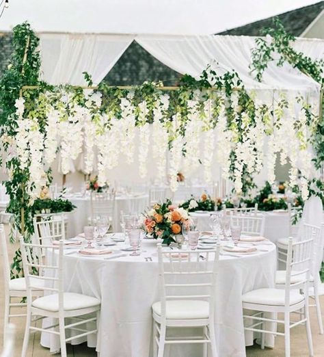 Wedding table garland