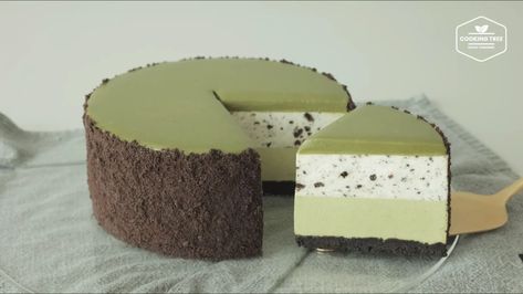 Green Tea Oreo Cheesecake (Matcha Cake Recipe) Matcha Cake Recipe, Green Tea Cheesecake, Oreo Cheesecake Recipe, Cooking Tree, Oreo Cheesecake Recipes, Matcha Cheesecake, Cheesecake Mix, Green Tea Lemon, Matcha Cake