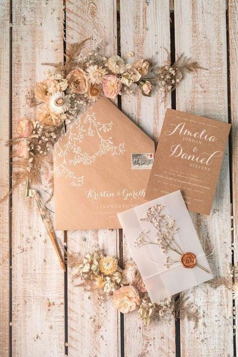 Kraft Wedding Invitations, Wedding Ornaments, Wedding Invitations Uk, How To Dress For A Wedding, Diamond Party, Popcorn Party, Shabby Chick, Handmade Envelopes, Handmade Wedding Invitations