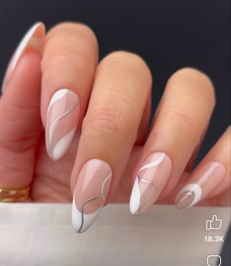 Classy Minimalist Nails, White Nail Inspo, Rounded Acrylic Nails, Hello Nails, Subtle Nails, Happy Nails, Pointed Nails, Blush Nails, Almond Acrylic Nails