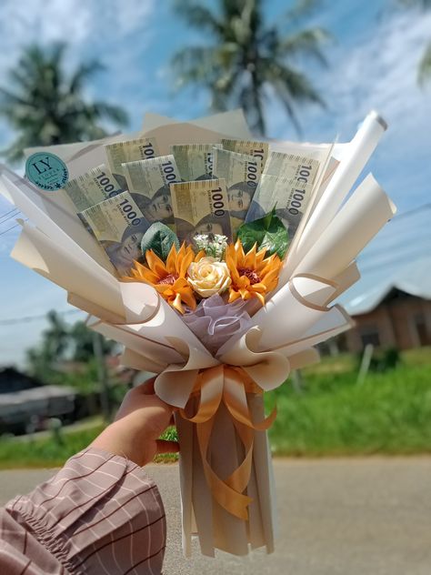 Money Bouquet, Money