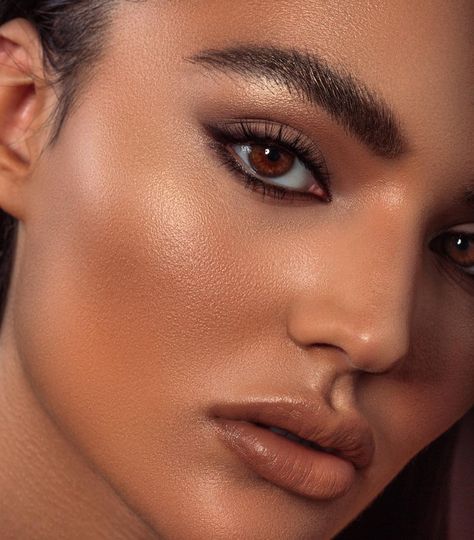 Natasha Denona on Instagram: “NEW MINI BRONZE & GLOW ⭐️⭐️⭐️⭐️⭐️⭐️ #natashadenona Ph @dvirka2 Md @oranefergan #ndminis #minibronzeandglow #glow #bronze #makeup” Bronze Makeup Look, Bronze Makeup, Natasha Denona, Lighter Skin, Blush Palette, Powder Highlighter, Blush Brush, Makeup Trends, Bronzer