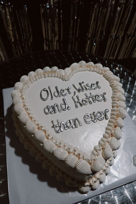 #birthdaycake #funnycakes #birthdaycakephrases #cakes #aestheticcakes Funny 26 Birthday Cake, Funny Birthday Cake For Women, 28th Birthday Cake Ideas, 21 Birthday Cakes, 27 Birthday Cake, 29th Birthday Cake, 27th Birthday Cake, 40th Birthday Cake For Women, 29th Birthday Cakes