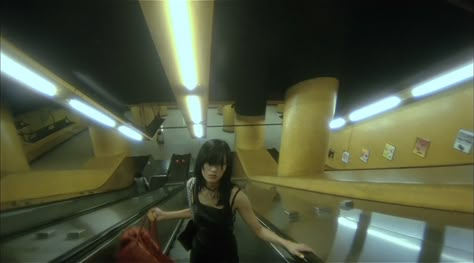 90s Hong Kong, Fallen Angels 1995, Hong Kong Cinema, 1995 Movies, Wong Kar Wai, Best Cinematography, Image Film, I Love Cinema, Movie Shots