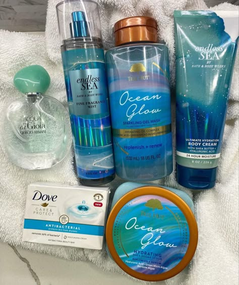 Perfect Shower Routine, Scent Combos, Perfume Body Spray, Body Hygiene, Bath And Body Works Perfume, Shower Skin Care, Body Smells, Pretty Skin Care, Perfume Scents