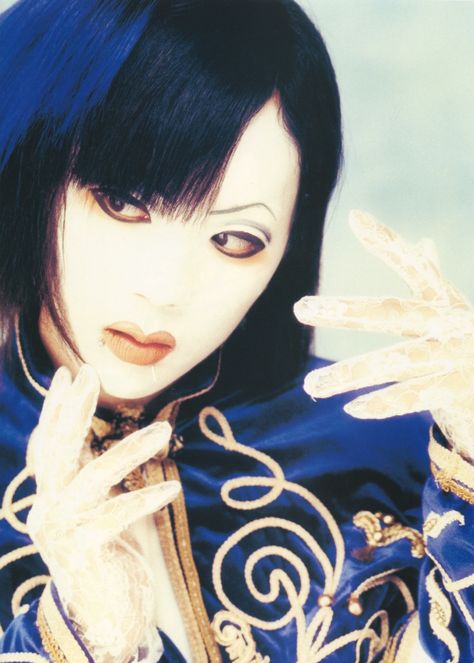 27 Years Old, Last Fm, Visual Kei, Image Collection, Makeup Inspo, Old School, Art Inspiration, Band, Makeup