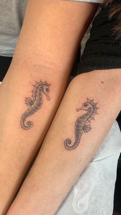 Carousel Tattoo, Ankh Tattoo, Horse Tattoo Design, Seahorse Tattoo, Tiny Tattoos For Women, O Tattoo, Sea Horse, Seahorses, Mom Tattoos