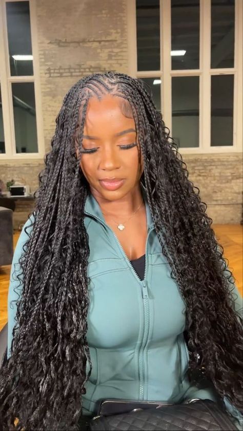 #follow #hairgoals #hair #hairstyles #braids #braidstyles #blogging #blogger #blog #beautyblog Crossover Braids Black Hair, Fulani Braid With Color, Styling Fulani Braids, Short Fulani Braids, Curlie Hairstyles, Sunkissed Hair, Hair Braid Designs, Braiding Hairstyles, Sports Hair