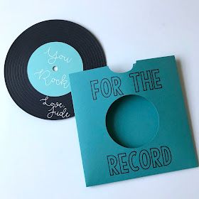 Not So Cli-Shéa: Vinyl Record Valentine with Cricut Vinyl Record Scrapbook, Cricut Card Anniversary, Vinyl Record Card Ideas, Vinyl Lovers Gifts, Presents For One Year Anniversary, Record Valentine Cards, Paper Records Diy, Heart Shaped Vinyl Record Diy, Valentines Card Cricut