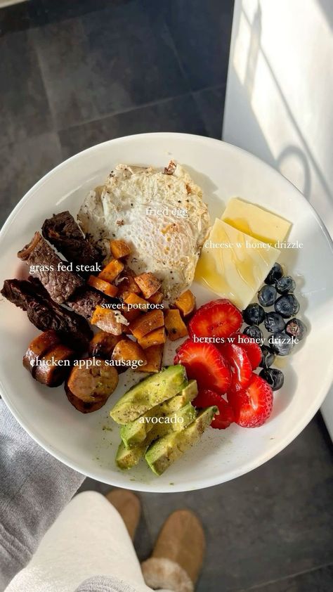 Healthy And Fitness Lifestyle, Food Account Instagram, Healthy Lunch Inspo Aesthetic, Staff Food Ideas, How To Not Be Hungry All The Time, Animal Diet Breakfast, Animal Based Meals Ideas, Dinner Inspo Healthy, Animal Based Aesthetic