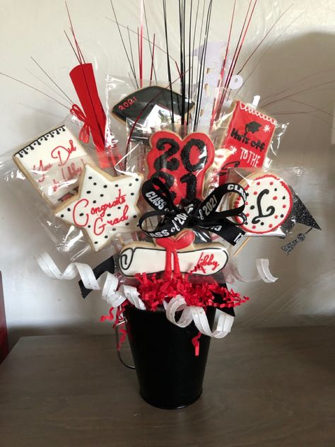 Graduation Cookie Bouquet, Cookie Bouquet Ideas, Cookie Bouquets, Cookie Baskets, Cookie Decorations, Cookie Bouquet, Graduation Cookies, Graduation Favors, Bouquet Ideas