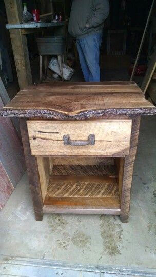 Live edge walnut bedside table. Turns out beautiful! Western Bedside Table, Live Edge Bedside Table, Rustic Nightstand Bedside Tables, Live Edge Nightstand, Wooden Bedside Table Ideas, Reclaimed Wood Bedside Table, Dreamy Living Room, Rustic Bedside Table, Rustic Outdoor Furniture