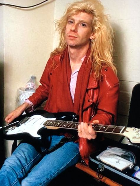 Steve Clark Def Leppard, Deaf Leopard, Steve Clarke, Steve Clark, Def Leppard Hysteria, Vivian Campbell, Phil Collen, Rick Savage, Lead Guitar