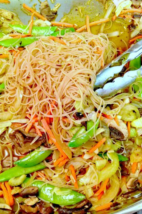 Vegetable Pancit Recipe Filipino, Vegetarian Pancit Recipe Filipino, Vegan Pancit Recipe Filipino, Pancit Recipe Filipino Vegetarian, Pancit Vegetarian, Veggie Pancit, Vegetable Pancit, Vegetarian Pancit, Vegan Pancit