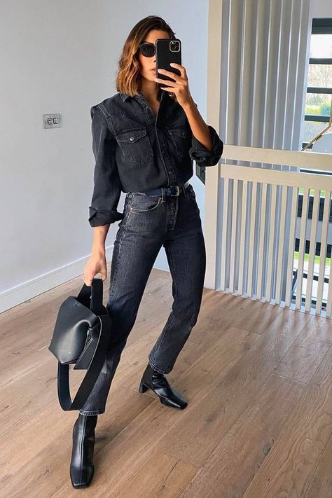 Boots With Jeans Outfit, Boots Jeans Outfit, Heeled Ankle Boots Outfit, Boots To Wear With Jeans, Black Jeans Outfit Fall, Black Square Toe Boots, Jeans Boots Outfit, Heels Boots Outfit, Chelsea Boots Outfit