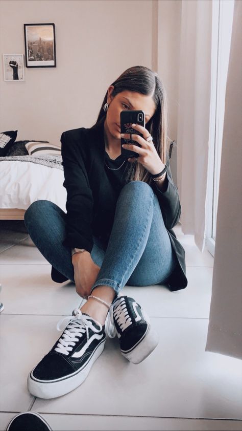 Vans Office Outfit Casual, Office Outfits With Vans, Vans Casual Outfit Women, Work Outfits With Vans, Outfits Con Vans, Estilo Vans, Outfit Vans, Court Outfit, Job Clothes