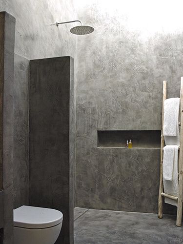 Shower Divider Shower Divider Ideas, Industrial Interior Design Bathroom, Bathroom Divider Ideas, Concrete Shower Ideas, Toilet Divider, Shower Divider, Concrete Bathroom Design, Rustic Bathroom Shower, Industrial Bathroom Design