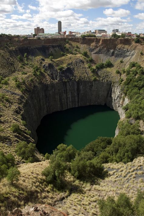 If you want to witness a sight never seen before, then The Big Hole in the Northern Cape is sure to leave you hypnotized. Visit the deepest area excavated by hand and discover its rich history! #MeetSouthAfrica #scenicoutdoors Northern Cape, Africa Do Sul, To Leave, South Africa, Cape, Places To Visit, History