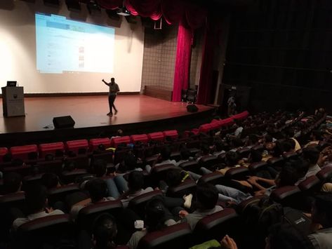 Sharing snaps from our seminar on digital marketing at Marwadi University, Rajkot .Thanks a lot for this wonderful opportunity.Really enjoyed Seminar Aesthetic, Seminar Room, Thanks A Lot, Abaya Designs, Room Aesthetic, Sky Aesthetic, Hotels Room, Digital Marketing, University