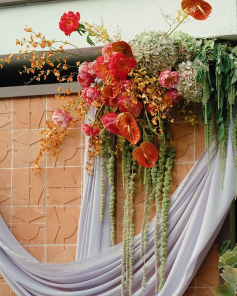 Consider Dunston Checks In the sequel but it’s me and instead of pretending to be a weird masseuse I leave flowers everywhere, steal your hotel robe and sit in the corner drinking mezcal negronis all night. Photo: @madelinebarrphoto Planning: @laurelstreetevents Venue: @thepearlhotel #sandiegowedding #colorfulweddingflowers #coolflowers #color #wedding #florist #floraldesign #amaranth #amaranthis #anthurium #roses #socal #socalwedding #socalflowers Compote Centerpiece, Aesthetic Shots, Centerpiece Inspiration, Flowers Everywhere, Floral Styling, Colorful Wedding Flowers, Floral Installations, Wedding Arches, Night Photo