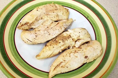 Microwave Chicken Breast, Cooking Frozen Chicken Breast, Filet Recipes, Microwave Dinners, Chicken Filet, Cooking Frozen Chicken, Raw Chicken Breast, Ways To Cook Chicken, Rib Meat