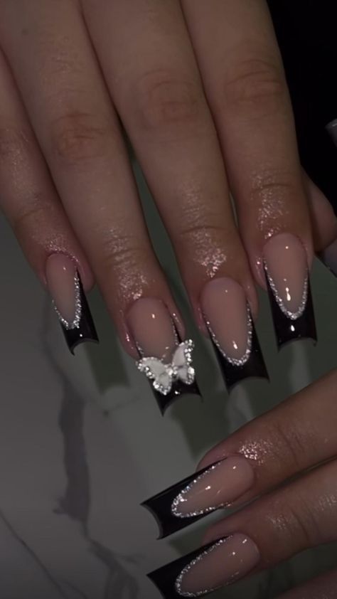 Sparkly Black Nails, Black Prom Nails, Silver Acrylic Nails, Prom Nails Silver, Birthday Nail Designs, Hoco Nails, Birthday Nail, Black Acrylic Nails, May Nails