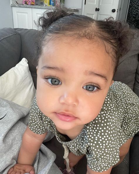 BELLA V ✨🖤✨ (@bella.v.baby) • Instagram photos and videos Green Eyed Baby, Mix Baby Girl, Cute Mixed Babies, Cute Black Babies, Future Mommy, Mixed Kids, Mixed Babies, Future Mom