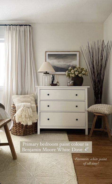 Bedroom Decor Dresser Ideas, Ikea Bedroom Hemnes, White Dresser Styling, Hemnes Dresser Bedroom Ideas, Farmhouse Bedroom Ikea, Master Bedrooms Hemnes, Cozy Scandinavian Bedroom Dressers, Stage Bedroom, Dresser Styling Bedroom