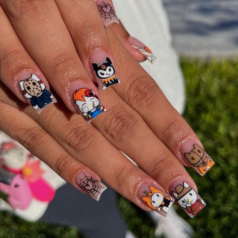 Halloween Nails Short Hello Kitty, Halloween Hello Kitty Nails Short, Hello Kitty Scream Nails, Hello Kitty Halloween Nails Short, Short Character Nails, Hello Kitty Nails Halloween, Hello Kitty Fall Nails, Sanrio Halloween Nails, Halloween Character Nails