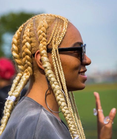 We put together 20 cornrow styles that you'll want to save in your must-try hairstyles photo folder. See them all inside. Blonde Braids, Try On Hairstyles, Solange Knowles, Cornrow, Cornrow Hairstyles, Cornrows Braids, 4c Hairstyles, Hair Photo, Afro Hairstyles