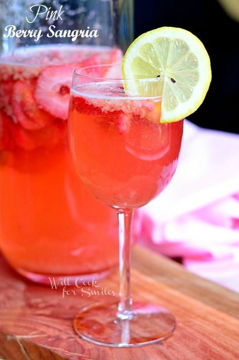 Pink Berry Sangria Fruit Sangria, Pink Sangria, Will Cook For Smiles, Berry Sangria, Moscato Wine, Sangria Recipe, Pink Berry, Light Rum, Sangria Recipes