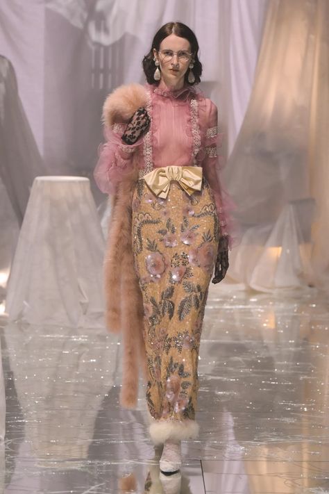 Valentino 2024, Valentino Paris, Septum Piercings, Show Collection, Alessandro Michele, September 2024, Fashion Show Collection, Party Looks, Aesthetic Fashion