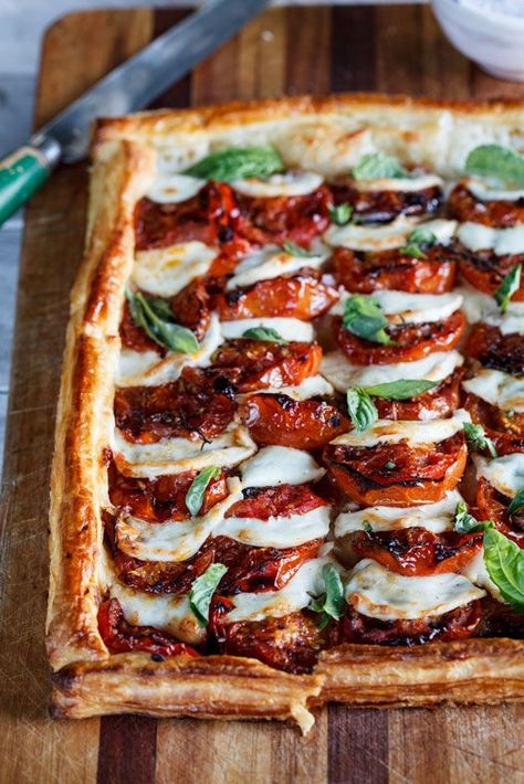 Savory Tart, Fast Dinners, God Mat, Tomato Recipes, Tart Recipes, Roasted Tomatoes, Finger Food, Clean Eating Snacks, Appetizer Snacks