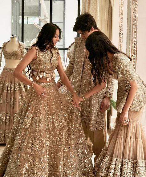 ESTIEE | Shimmering in gold ✨ Mirror work magic by Abhinav Mishra. Every twirl tells a story! Shop Abhinav Mishra: In-store via appointment +44… | Instagram Indian Wedding Dress Modern, Abhinav Mishra, Mirror Work Dress, Indian Wedding Poses, Indian Wedding Gowns, Simple Lehenga, Desi Wedding Dresses, Celebrity Casual Outfits, Lehenga Designs Simple