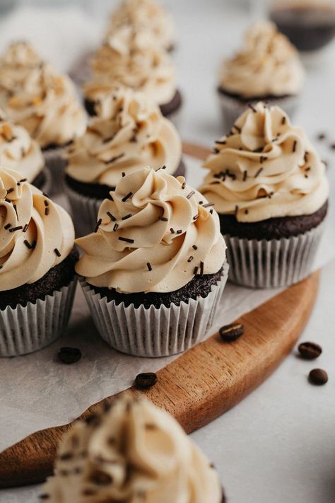 Aug 18, 2021 - Soft and fluffy chocolate and coffee cupcakes with an espresso American buttercream. So easy to make and delicious! Mini Cupcake Recipes, Homemade Espresso, Espresso Buttercream, Best Chocolate Cupcakes, American Buttercream, Mocha Cupcakes, Chocolate And Coffee, Coffee Cupcakes, Baking Business