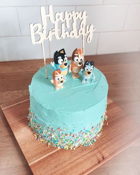 Bluey Birthday 2 Girl, Bluey Birthday Party Pizza, Bluey Cake 2nd Birthday, Bluey Birthday Party At Home, Bluey Birthday Cake Buttercream, Bluey Birthday Party 5, Bluey Theme First Birthday, Bluey Bingo Birthday Party Cake, Easy Bluey Cake Ideas