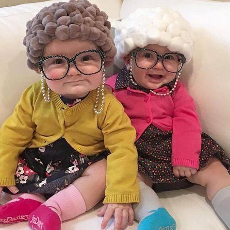 Old lady baby costume Old Lady Halloween Costume, Old Lady Halloween, Diy Fantasia, Old Lady Costume, Baby Kostüm, Kids Halloween Costumes, Diy Costumes Kids, Diy Halloween Costumes For Kids, Hallowen Costume