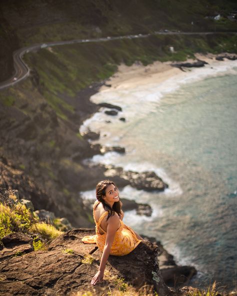 Looking Over A Cliff, Cliff Picture Poses, Beach Cliff Photoshoot, Cliff Poses, Hawaii Photoshoot Ideas, Cornwall Photoshoot, Cliff Photoshoot, Cave Photoshoot, Hawaii Photoshoot