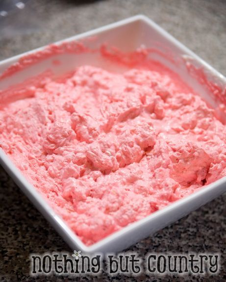 The Pink Stuff! My granny used to make this when I was a kid. Super yummy and I don't like cottage cheese. Not even a little... Pink Fluff Salad Crushed Pineapple, Pink Salad Recipe Crushed Pineapple, Pink Stuff Recipe, Pink Stuff Salad, Fruit Salad Jello, Red Jello Salad, Jello With Cream Cheese, Pink Salad Recipe, Jello Cottage Cheese