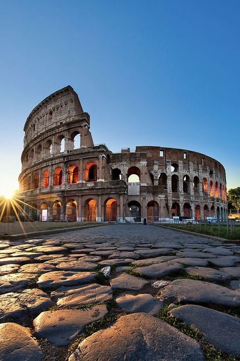 Rome Wallpapers, Rome Italy Colosseum, Europa Park, Colosseum Rome, Voyage Europe, Rome Travel, Beautiful Places To Visit, Rome Italy, Travel Aesthetic