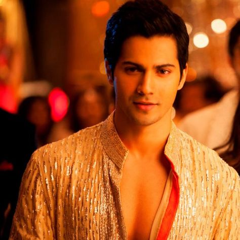 Varun Dhawan as Kishan in Tiger's Curse. This looks like scene from the past before the curse. Maybe gazing at Yesubai from afar... Varun Dhawan Student Of The Year, Student Of The Year Movie, Hira Khan, Varun Dhawan Wallpaper, Tigers Curse, Alia Bhatt Varun Dhawan, Alia And Varun, Actress Pictures, Student Of The Year