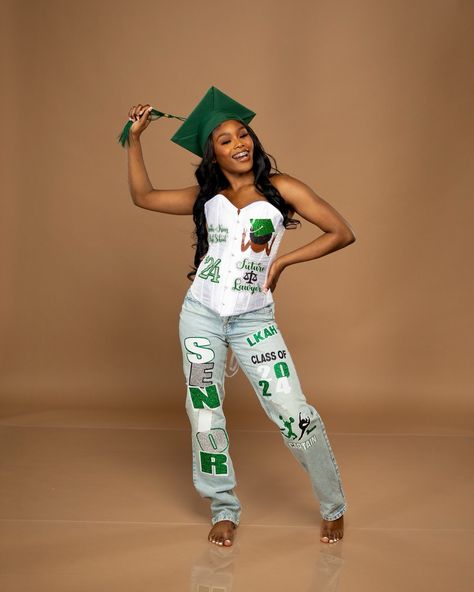 #seniorsunday 🔥 CUSTOM CORSET & #seniorjeans2024 Designed by @jaicreativecollection 🎀 | #LincolnKingHighSchool 🎓💚🤍 Congratulations to all the grads of 2024! 🎓🎉 DM or TEXT (313)318-0114 to place an order📲 (please allow some time for a response!😊) | #customseniorset #LKHS #seniorsunday #customsenioroutfit #customseniorshirts #classof2023 #classof2024 #customseniorcorset #customjeans #seniorsunday #customcorset #2024grad #2024 Senior Portrait Nails, Senior Corset Outfit, Hairstyles For Senior Pictures, College Graduation Pictures Outfits, Senior Painted Jeans, Graduation Fits, Senior Year Diy, Graduation Things, Portrait Outfits