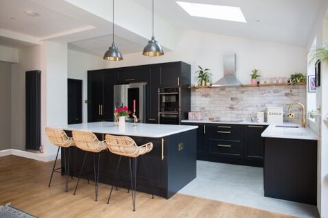 Wren Kitchen Ideas, Wren Kitchen Shaker, Wren Kitchens, Design My Kitchen, Kitchen Diner Extension, Wren Kitchen, Open Plan Kitchen Dining Living, Open Kitchen And Living Room, Open Plan Kitchen Diner