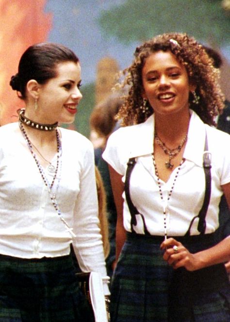 Nancy The Craft, Nancy Downs, The Craft Movie, American Teen, Movies Outfit, Movies And Series, Movie Fashion, 2000s Fashion, Inspiration Mode