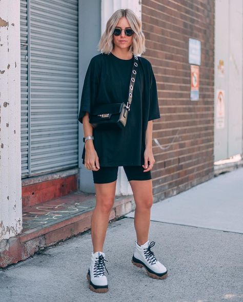 The biker short trend got to me too 🙈 Must say it’s extremely comfy and a great way to wear any oversized tee as a dress! Full look via… Cycling Shorts Outfit, Bike Shorts Outfit, Oversize Tshirt Outfits, Biker Shorts Outfit, Summer Shorts Outfits, Shorts Outfit, Trendy Summer Outfits, Looks Street Style, Looks Black