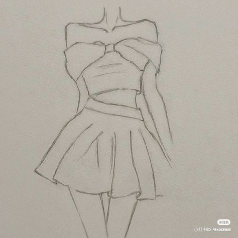 Discover amazing sketches. Click here! 😃😄❤️ Easy Drawing Ideas For Beginners Simple, Simple Clothes Drawing, Pencil Drawing Beginner, Outfit Sketches Pencil, Outfit Ideas For Drawing, Girl Drawings Easy, Girl Outfits Drawing, Sketchbook Outfits, Easy Girl Sketch