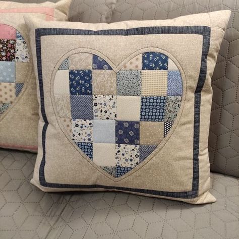 Sewing Pillow Patterns, Cowboy Quilt, I Love My Grandma, Patchwork Quilting Designs, Quilted Pillow Covers, Cushion Embroidery, Pillows Decorative Diy, Diy Pillow Covers, Sewing Cushions